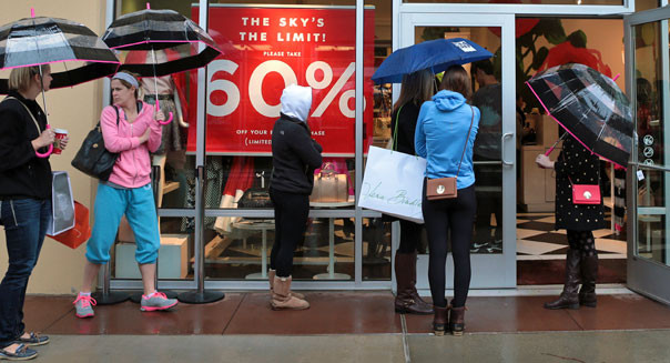 Chỉ số giá tiêu dùng của Mỹ tiếp tục giảm do giá dầu lao dốc ảnh 1