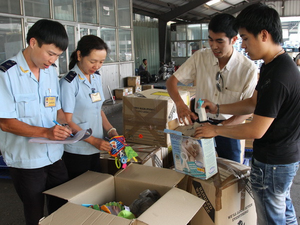 Yêu cầu kiểm tra thực tế với hàng hoá chứa dầu ăn từ Đài Loan ảnh 1