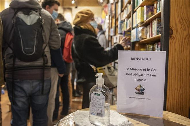 Anh tính việc thiếu lao động vì dịch, Pháp giảm thời gian cách ly ảnh 2