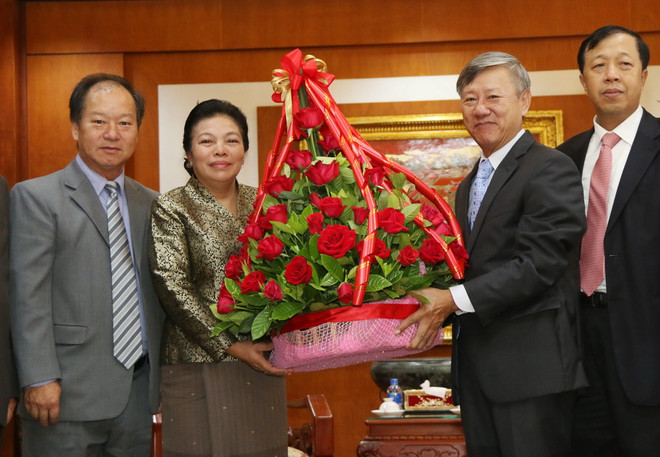 Nhân dân Lào tự hào trước những thắng lợi và thành tựu của Việt Nam ảnh 1