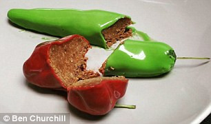 Hoa mắt với những chiếc bánh "nhìn vậy mà không phải vậy" ảnh 4