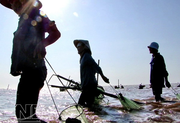 Thái Bình: Lật thuyền đi cào ngao, làm 6 người tử vong ảnh 1