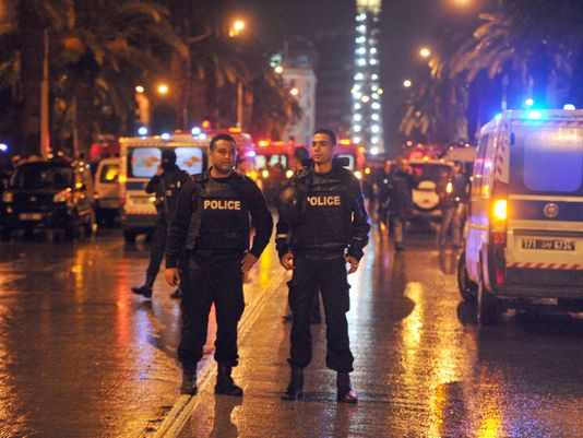 Tunisia bắt "nóng" ba phần tử khủng bố ngay tại biên giới ảnh 1