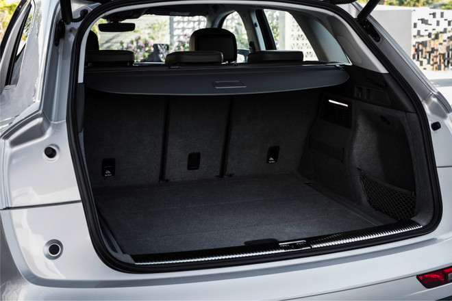 Mẫu SUV hoàn toàn mới của Audi có giá hơn 2 tỷ đồng ảnh 8