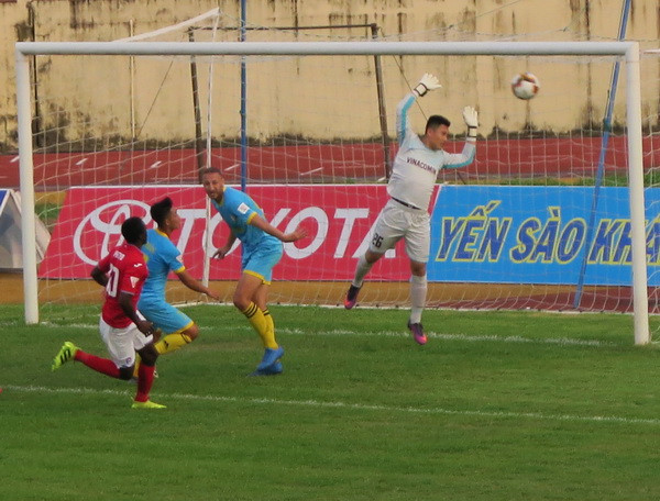 Sanna Khánh Hòa-BVN thua đậm 0-3 trước Than Quảng Ninh ảnh 1