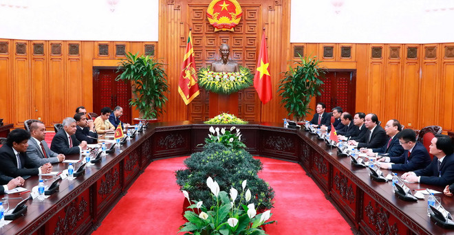 Thủ tướng Nguyễn Xuân Phúc đón, hội đàm với Thủ tướng Sri Lanka ảnh 2