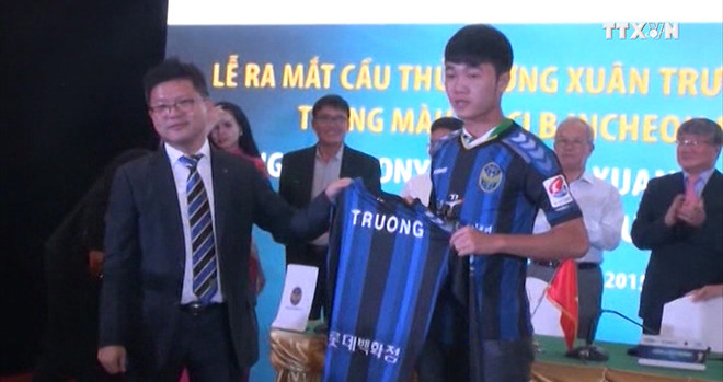 [Video] Cận cảnh Xuân Trường hoàn tất hợp đồng tới CLB Incheon United ảnh 1