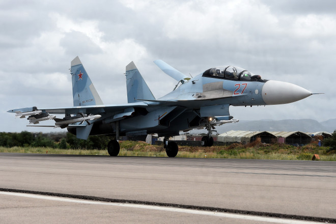 Máy bay Su-35 của Nga. (Nguồn: AFP/TTXVN) Ai Cập trước nguy cơ hứng chịu lệnh trừng phạt của Mỹ ảnh 1