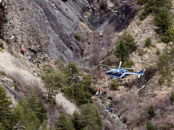 Tai nạn rơi máy bay tại Canada khiến 5 người thiệt mạng ảnh 1