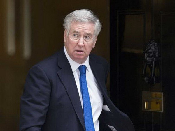 Bộ trưởng quốc phòng Anh Michael Fallon lên truyền hình xin lỗi vì lỡ miệng về vấn đề người nhập cư. (Nguồn: www.independent.co.uk) Bộ trưởng Quốc phòng Anh thừa nhận lỡ miệng về người nhập cư ảnh 1