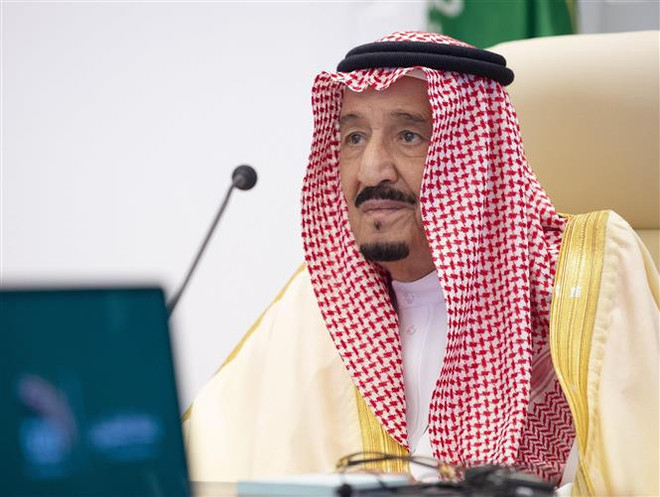 Quốc vương Saudi Arabia Salman bin Abdulaziz phát biểu tại Hội nghị thượng đỉnh trực tuyến G20, ngày 22/11/2020. (Ảnh: THX/TTXVN) OPEC+ nỗ lực hợp tác ổn định thị trường dầu mỏ toàn cầu ảnh 1
