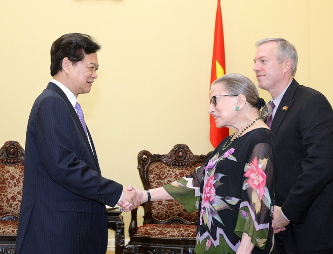 Thủ tướng Nguyễn Tấn Dũng tiếp Thẩm phán Tòa án tối cao Hoa Kỳ ảnh 1