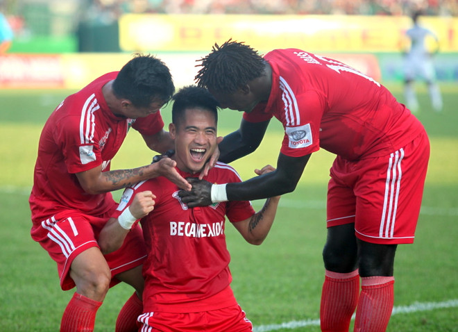 Vòng 22 V-League: B.Bình Dương lấy lại ngôi đầu từ FLC Thanh Hóa ảnh 1