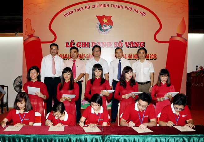 Thủ khoa xuất sắc ghi danh Sổ vàng tại Văn Miếu-Quốc Tử Giám ảnh 1