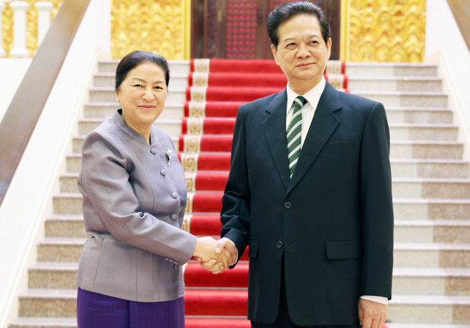 Thủ tướng đề nghị Quốc hội Lào hỗ trợ doanh nghiệp Việt Nam ảnh 1