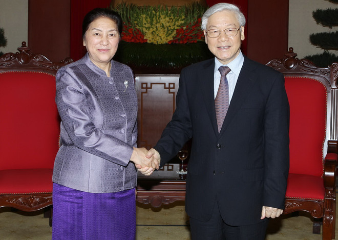 Tổng Bí thư Nguyễn Phú Trọng tiếp Chủ tịch Quốc hội Lào ảnh 1