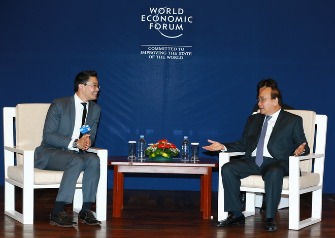 Thủ tướng tiếp các lãnh đạo WEF, AIIB và Tập đoàn Cisco ảnh 1