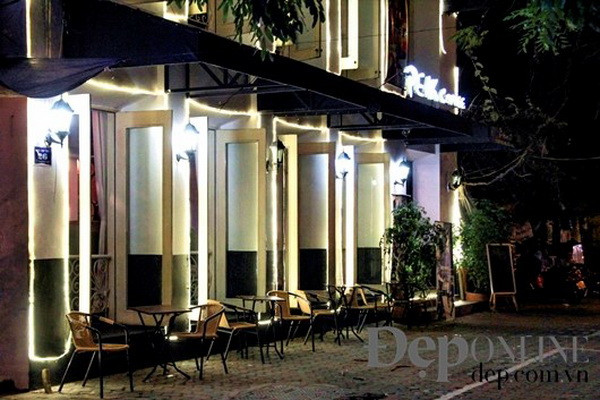 Lang thang thưởng thức không gian càphê vỉa hè Hà Nội ảnh 1