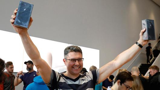 Gần 2/3 người Mỹ đang sở hữu ít nhất một sản phẩm của Apple ảnh 1