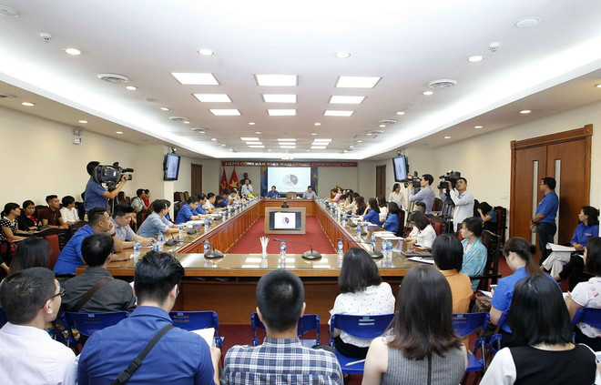 Người dùng mạng xã hội cần "like và share có trách nhiệm" ảnh 2