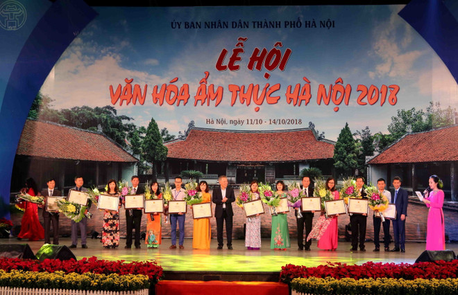 Tìm lại ký ức Hà Nội xưa qua hương vị ẩm thực truyền thống ảnh 2