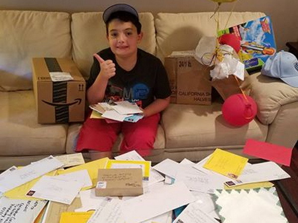 Câu chuyện về cậu bé tự kỷ không có bạn lay động cả nước Anh ảnh 1