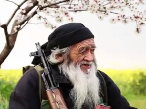 Ông già người Trung Quốc 80 tuổi tham gia chiến đấu cho IS ảnh 1