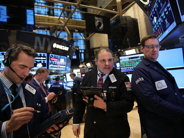 Chứng khoán Mỹ đi lên nhờ tín hiệu lạc quan về kinh tế Hy Lạp ảnh 1