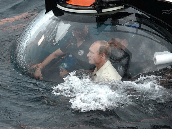 Tổng thống Nga Putin lặn xuống Biển Đen khám phá tàu đắm ảnh 1