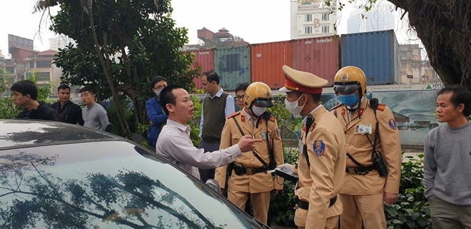 Hà Nội: Một tài xế bị phạt kịch khung vì uống rượu lái xe gây tai nạn ảnh 1