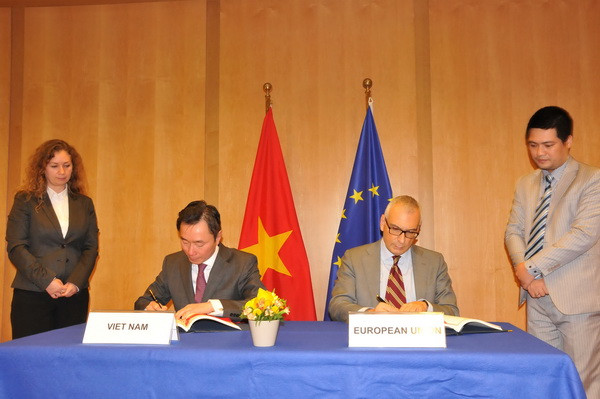Việt Nam và Liên minh châu Âu ký Nghị định thư PCA ảnh 1