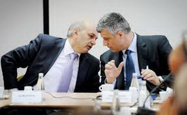 Hai chính đảng Kosovo đạt thỏa thuận thành lập liên minh cầm quyền ảnh 1