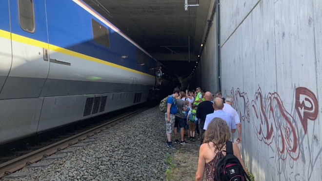 Dịch vụ đường sắt châu Âu bị gián đoán do sự cố cáp điện ảnh 1