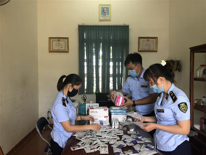 Tăng cường chống buôn lậu thiết bị y tế phòng, chống dịch COVID-19 ảnh 1