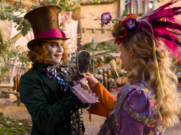 "Alice Through the Looking Glass" thất thu vì bê bối của Johnny Depp ảnh 1