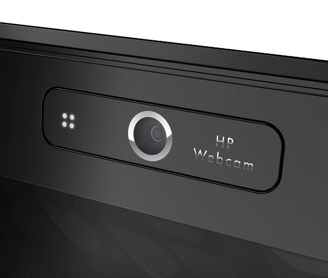 Giám đốc FBI kêu gọi người dùng lập tức "bịt kín webcam máy tính" ảnh 1