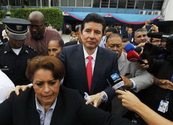 Thẩm phán Alejandro Moncada. (Nguồn: Reuters) Thẩm phán tòa án tối cao Panama bị bắt với tội danh tham nhũng ảnh 1