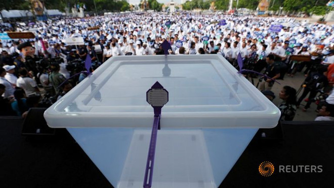 Cử tri Thái Lan khó lựa chọn trước thời điểm trưng cầu ý dân ảnh 1