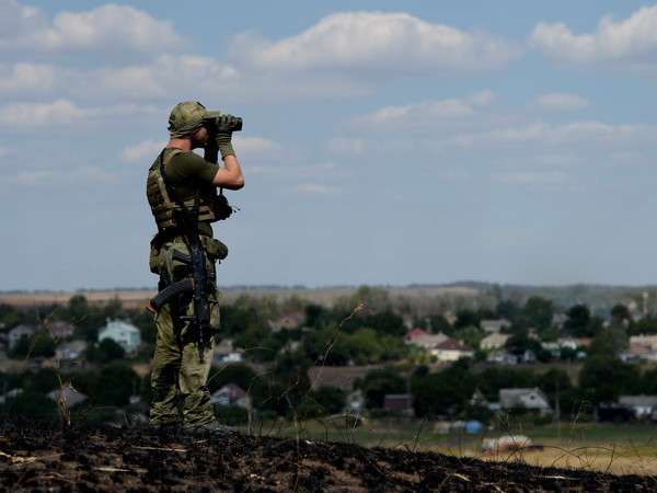 Đức cung cấp trang thiết bị bảo hộ, y tế cho quân đội Ukraine ảnh 1