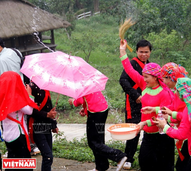 Độc đáo đám cưới người Giáy ở Tả Van với nhiều phong tục cổ ảnh 13