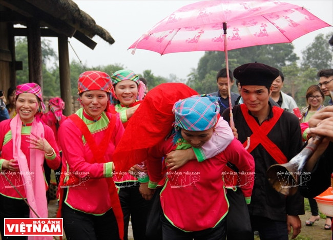 Độc đáo đám cưới người Giáy ở Tả Van với nhiều phong tục cổ ảnh 12