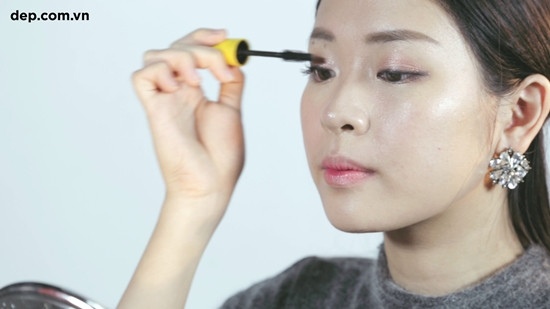 7 bước trang điểm đơn giản để tỏa sáng trong mọi bữa tiệc mùa Hè ảnh 17