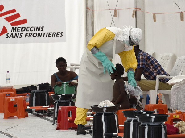 Hai bệnh nhân nhiễm Ebola cuối cùng tại Liberia xuất viện ảnh 1