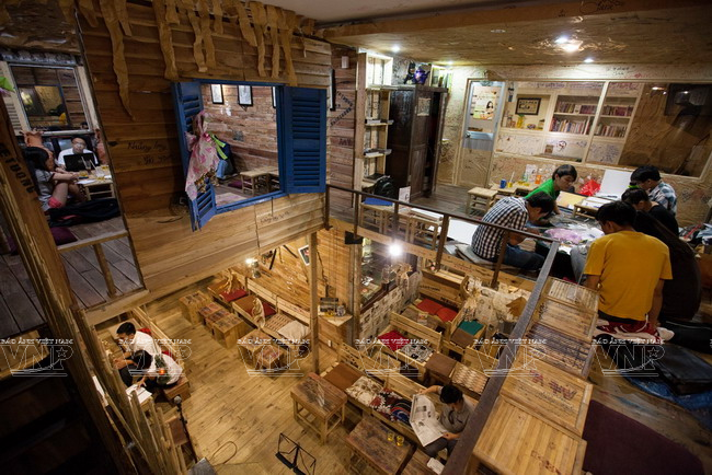 Càphê Tượng - điểm hẹn nổi tiếng của dân kiến trúc Sài thành ảnh 1