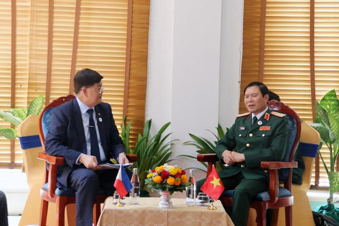 viet nam_philippines_quoc phong.jpg