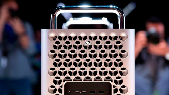 Mẫu máy tính Mac Pro mới được giới thiệu tại sự kiện Hội nghị các nhà phát triển ứng dụng của Apple ở San Jose, California, ngày 3/6/2019. (Nguồn: AFP) Apple sẽ sản xuất Mac Pro mới ở bang Texas để tránh thuế quan ảnh 1