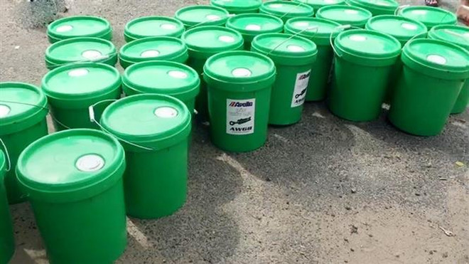 An Giang: Tạm giữ 8 tấn hóa chất và 630 lít dầu không rõ nguồn gốc ảnh 2