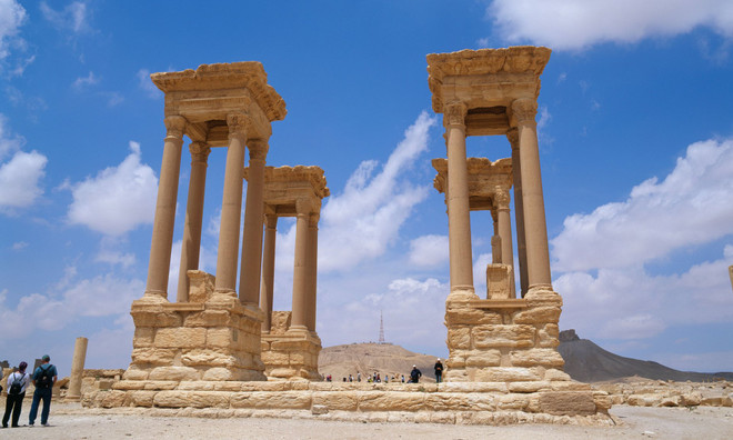 Syria: Phiến quân IS phá hủy nhiều di tích cổ ở thành phố Palmyra ảnh 1