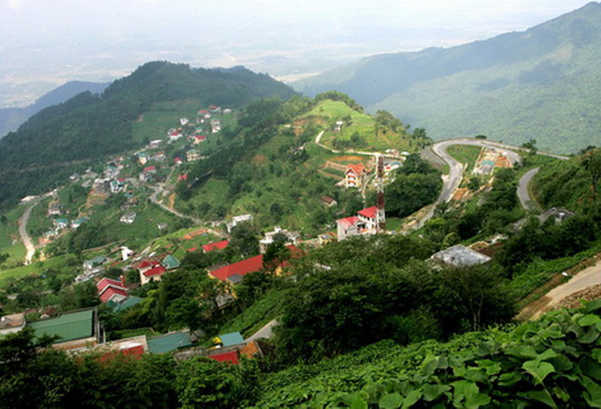 Trào lưu "phượt" khiến người dân phố núi Tam Đảo đau đầu ảnh 1