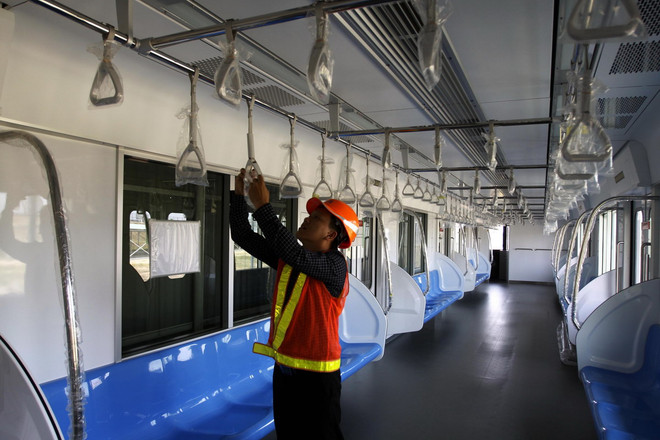 Những bộ đồng phục tiếp viên hàng không gây ấn tượng nhất ảnh 6